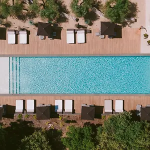 Domaine La Pierre Blanche 4* Eygalières